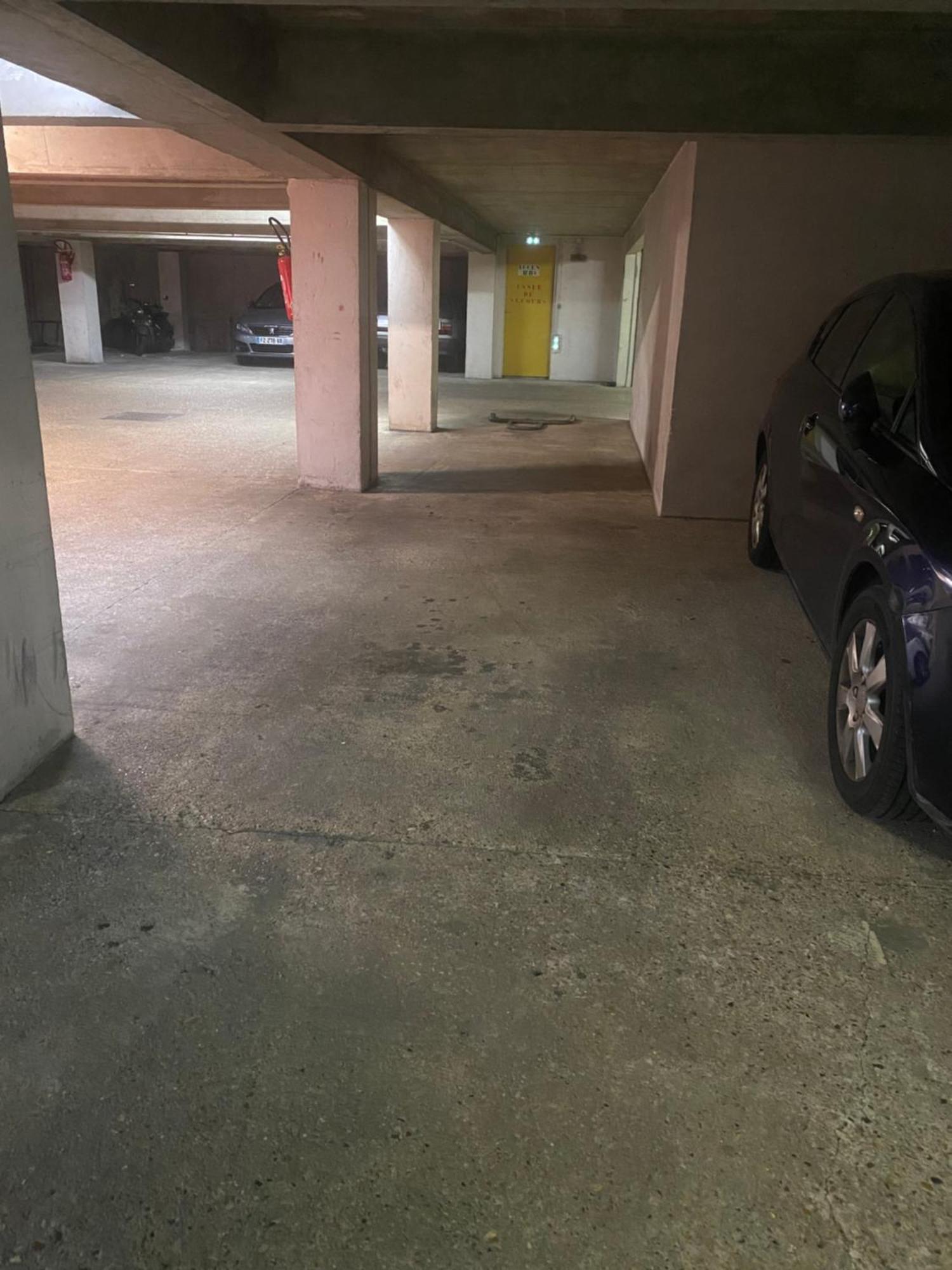 Apartamento A 1 Minute Du Metro Et Parking Prive